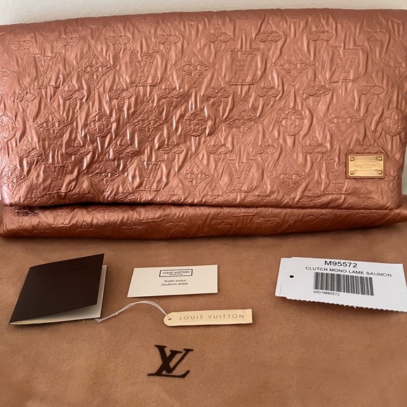 LOUIS VUITTON Saumon Monogram Limelight
Clutch Bag - Picture 3 of 14